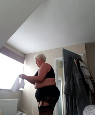 Uk Joolz: Passando a una lingerie più bella con te