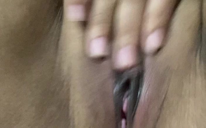 MissOfHoney: Una masturbazione molto confortevole