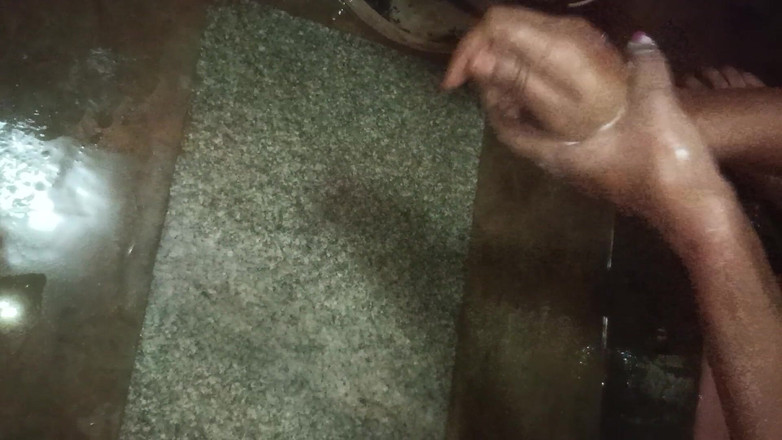 CUTEGIRL4YOU: Prietena mea sexy se fute în baie cu drăguță pentruyou2