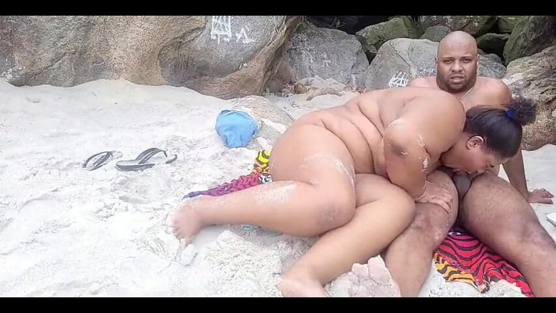 Jeanne Welsh: Mi hanno sorpreso a fare sesso sulla spiaggia e hanno...