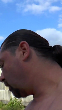 Härlig stor röv brunett får hennes fitta krossad hårt