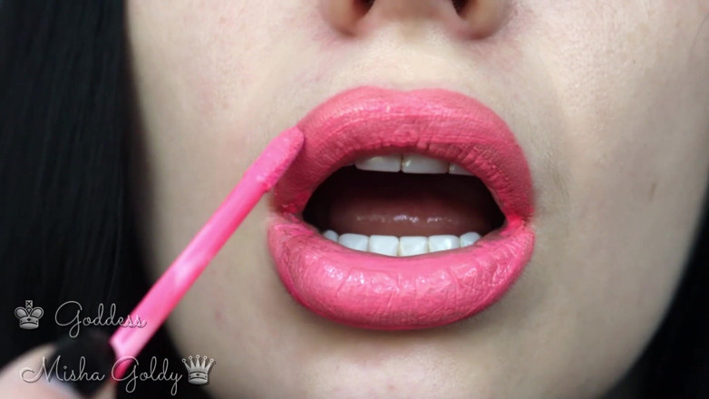 Goddess Misha Goldy: mere bare gulaabi pralobhan aur bare hukka dhuen ke lie...