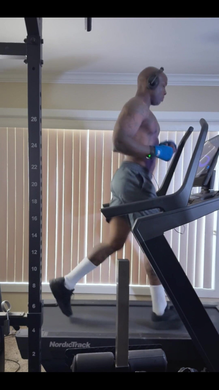 Hallelujah Johnson: Juste un jog lent