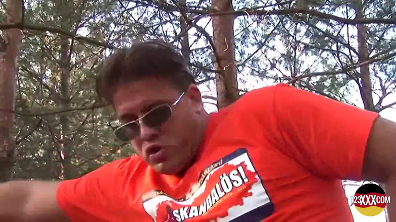 123XXX - Fucked Amateurs in Germany!: Svůdná brunetka šuká v parku