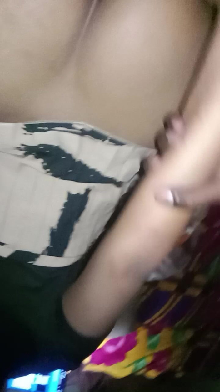 Riya babe: 第一次做爱快速