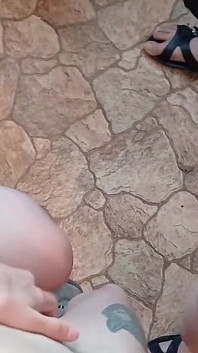 Ba người bạn cùng phòng thủ dâm con cu của họ một cách mạo hiểm trong nhà bếp chung