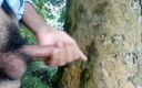 The thunder po: Grosse bite, éjaculation sur un arbre