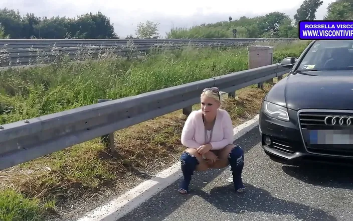 Rossella Visconti: Pissing compilation vol 3