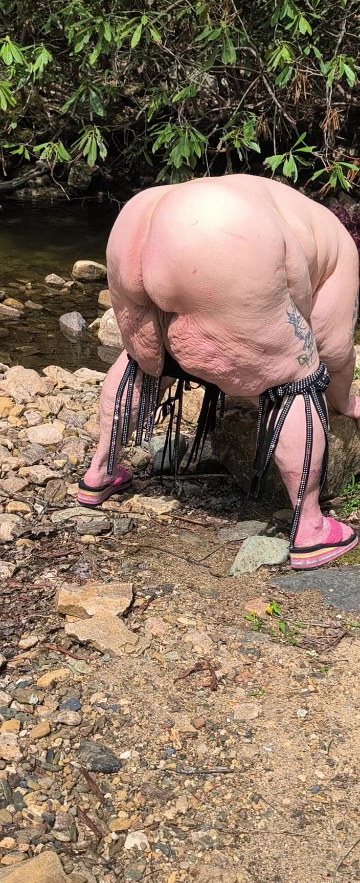 HerculesnVENUS: एक अजनबी देख रहा है क्या यह जंगली लड़की पेशाब करेगी?