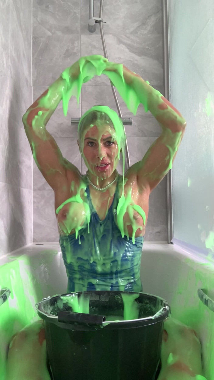 CALLIE ROKS: Gunge in the Bath Swimsuit