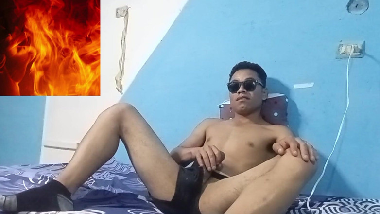 Shainixhotboys: समलैंगिक अश्लील