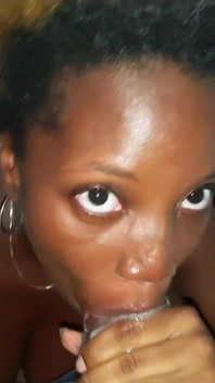 Blowjob mani berair, hisap ghairah dari bercakap kotor, si jalang eboni hitam yang bertetek besar dapat pancutan muka - mastermeat1