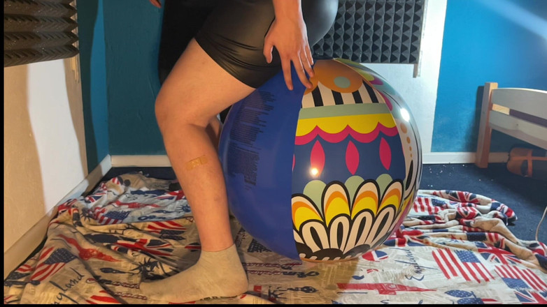 BeachBallsDuo: 3 Huge 100cm Beach Balls Crushed by Us! 2 Cameras with Slowmo