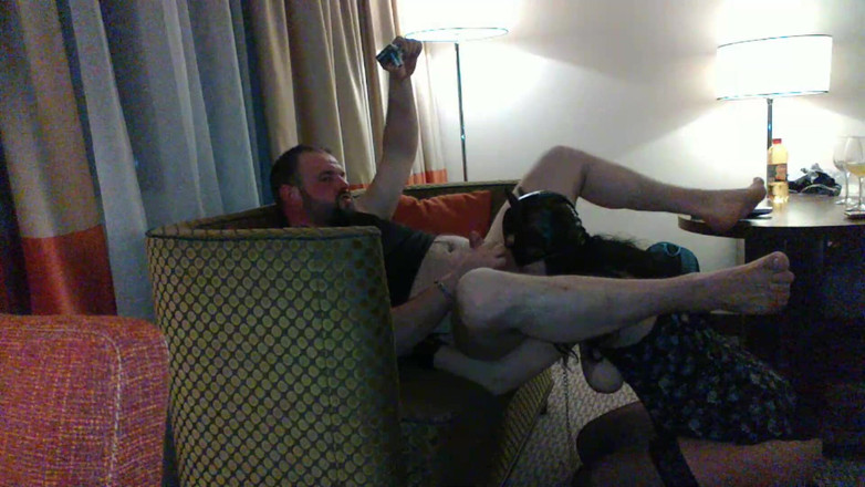 Toilet Mommy: Hanya gunakan tekak mereka, kemudian pancut di muka mereka