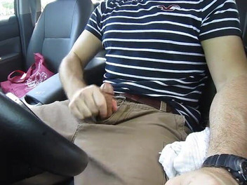 TJenner: Melancap dalam kereta saya, bercakap dan memancut mani.