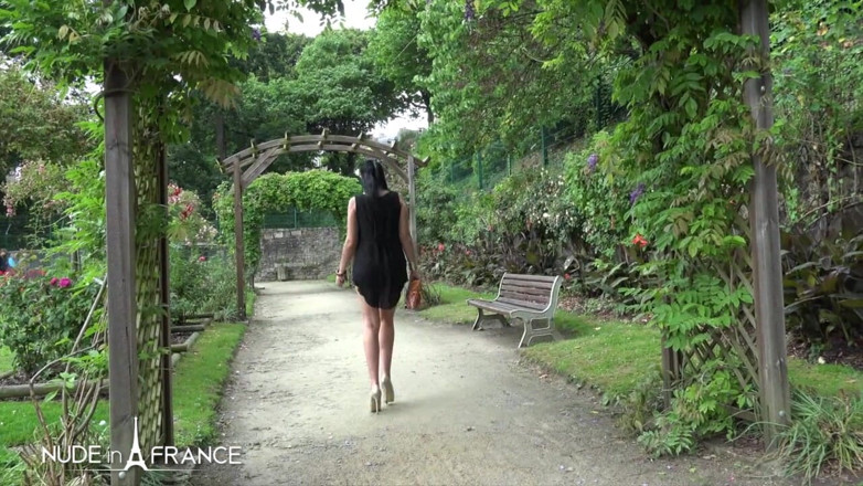Nude in France: Наташа та її хлопець змирилися з хорошим сексом!
