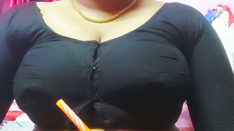 Desi Mohini: Video sex bạn thân nhất của vợ tôi