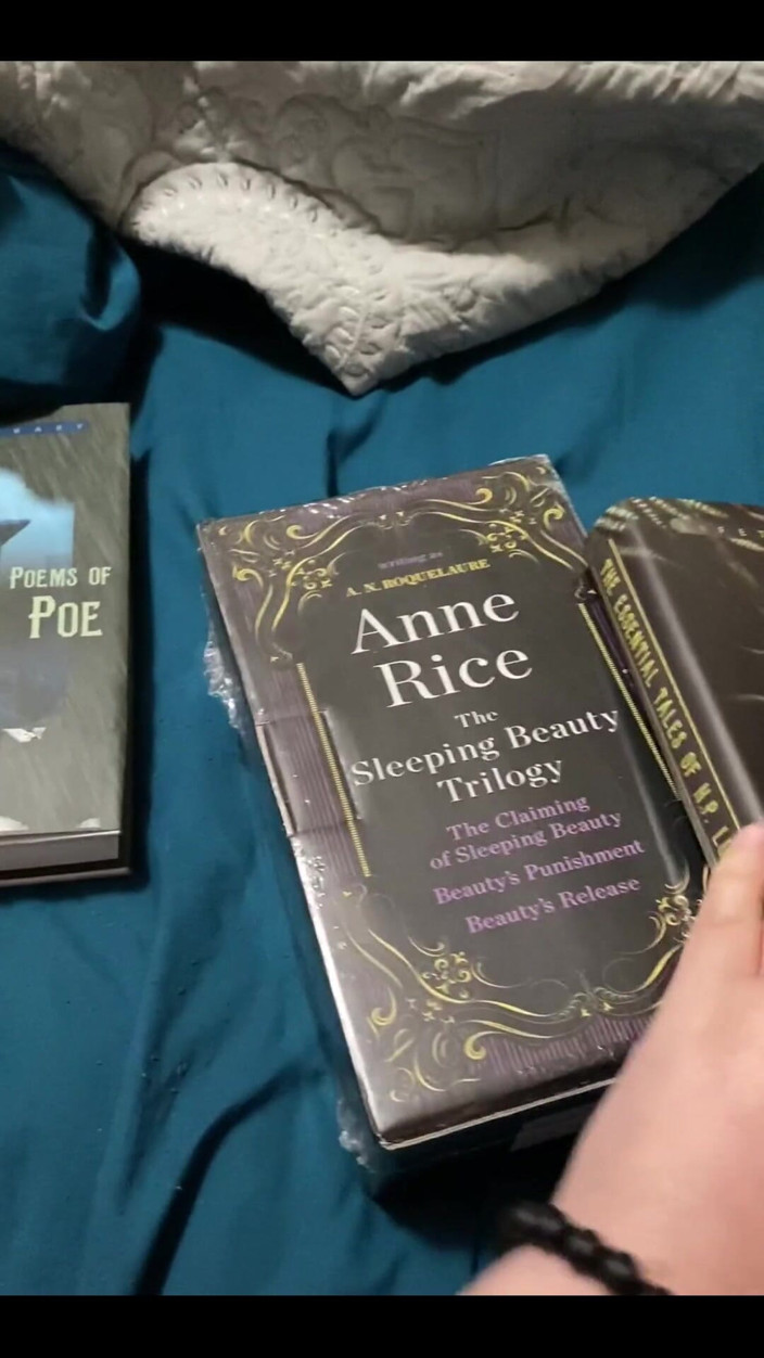 Sara Star: What Should I Read First?
