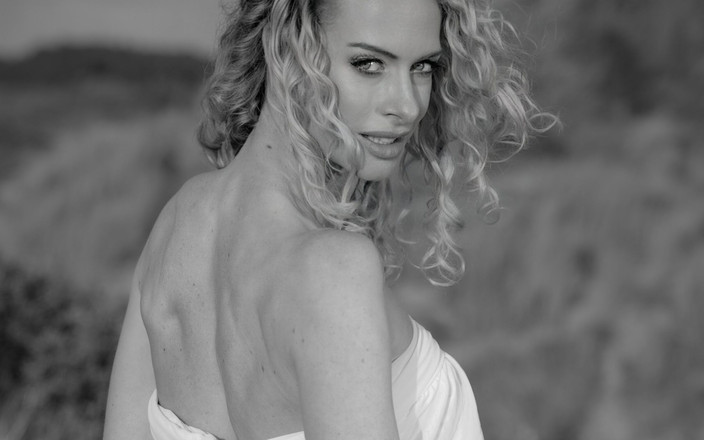 Goldykim: Goldykim Playtime la plajă