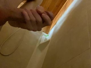 qaz11: カメラ-52の手コキ