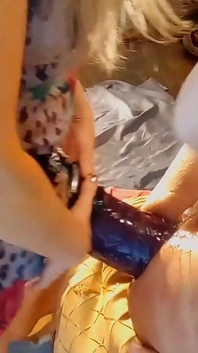 Pulă groasă și tare în pizda lui de bărbat