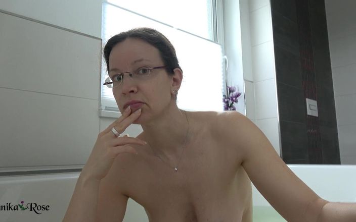 Annika Rose: Ciekawe życzenia