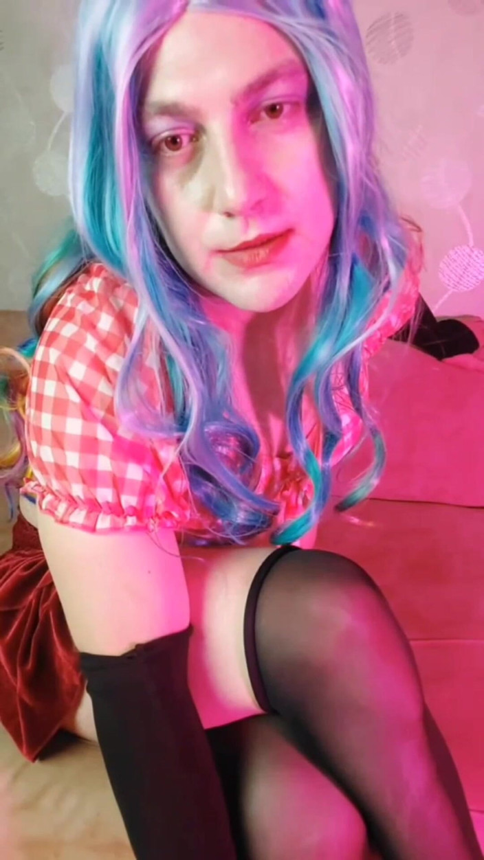 Kitty_Cross: Het Medusa-uiterlijk mietje mooie roze
