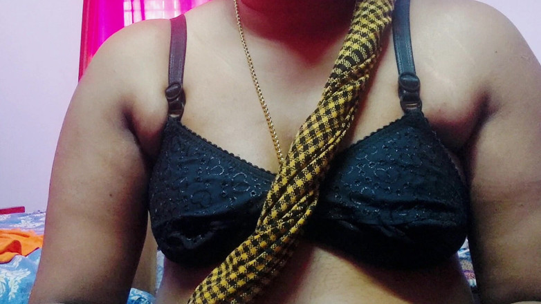 Desi Mohini: Video sex nóng bỏng của làng Ấn Độ Bhabhi