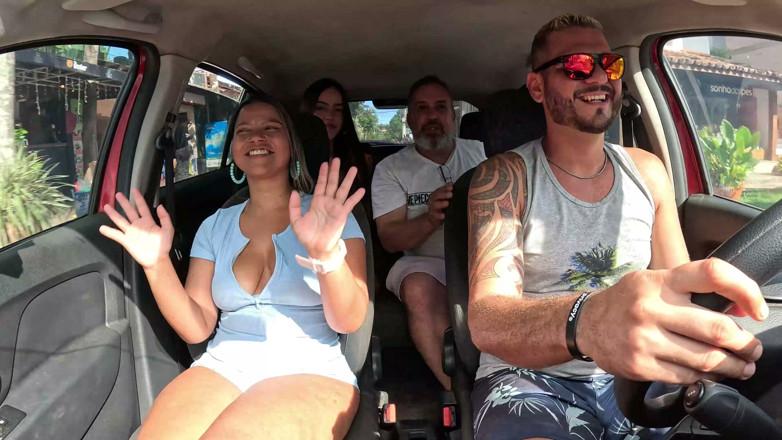 Binho Ted: Ted ha preso un passaggio con la coppia Mari e...