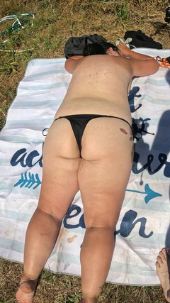 Homesteadmama: Berjemur bogel. Saya Benar-benar Mahu Menggalakkan Orang Lain Untuk Pergi...