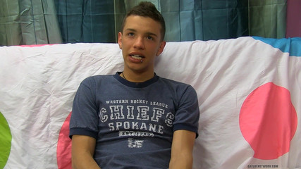 Lollipop Twinks: All Smiles和ryan Sharp