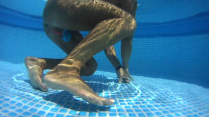 Latex Toys: Cum in the pool