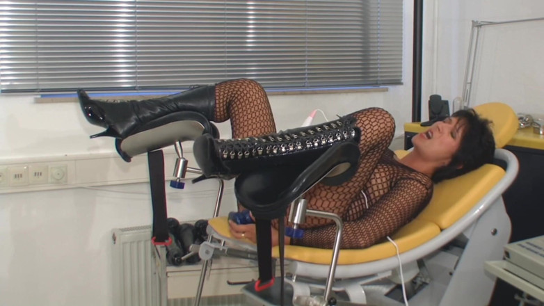 Rubber & Clinic Studio - 1ATOYS: ดิลโด้ยักษ์สำหรับหีและรูตูด