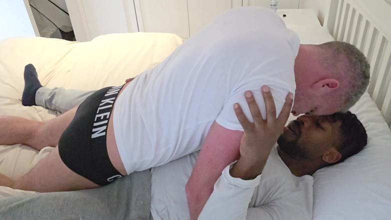 Hands42: St8blackadam Visits Stepdaddy for 1st Time