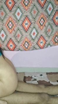 Тетушка Seema в тройничке с Nikhil, часть 2