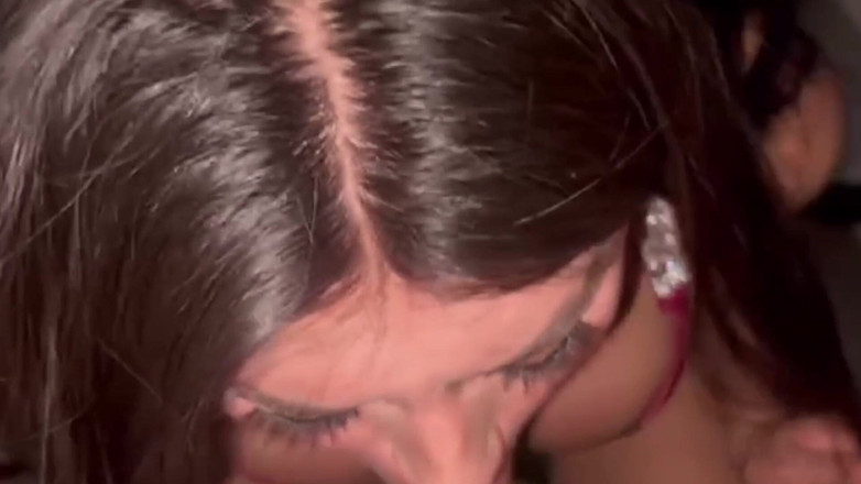 NATALIASTAR: ¿Quieres ver cómo le doy sexo oral a mi nuevo...