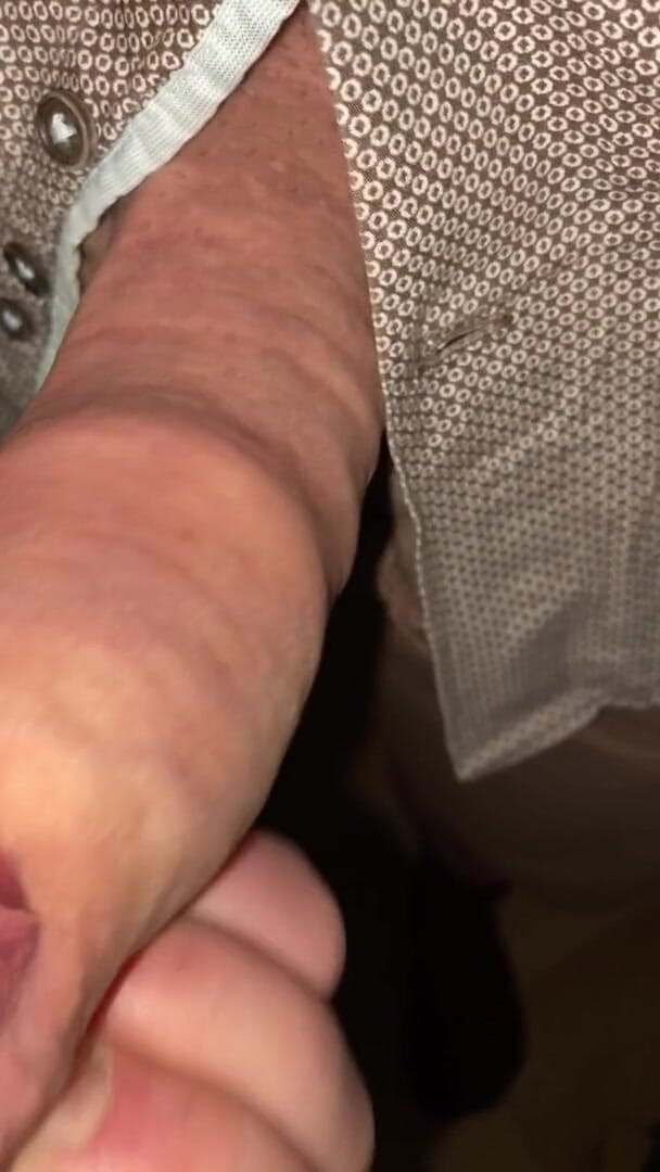 Foreskinguy: Необрізаний камшот у власній крайній плоті