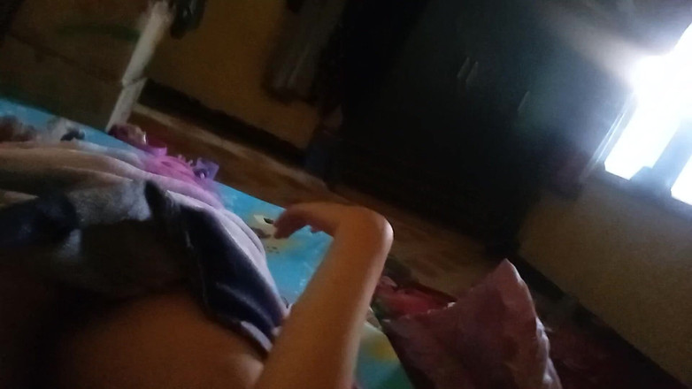 Anim: Ero Sdraiato Sul Letto Con Mia Sorella