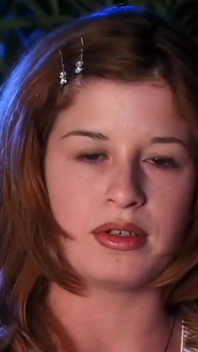 Tânăra fierbinte Ginger Lixx futută de o pulă mare matură