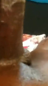 집에 혼자 있는 동안 큰 소리로 신음하는 사정에 기름을 붓다