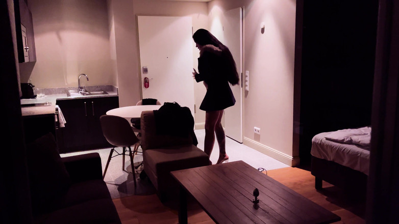 Miss Alessa Milano: 男人给我发了一个视频。