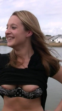 Lexi Lee Bares Totul în Tampa