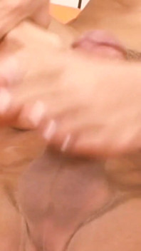 Foot Sluts scene-4_slim, cycata brunetka lubi mieć wytryski na nogach