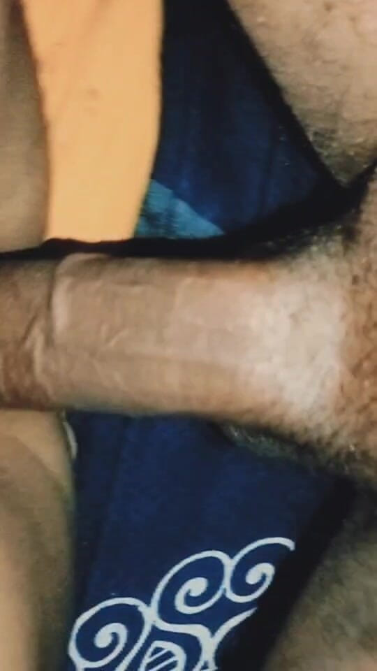 Monika videos: デシ村 美しいインドの義理の妹がシャリーを着ている