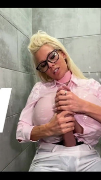Huge Cumshot on Myself!