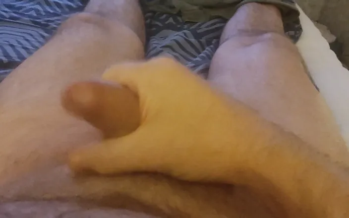 Pellefnatt: I Lie on the Bed and Jerk off My Little...
