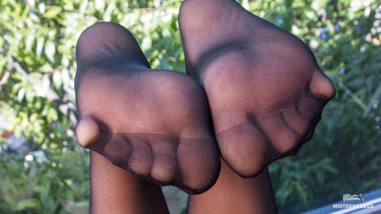 Mistress Legs: Exkluzivní paní Nohy tančí v černých punčochách