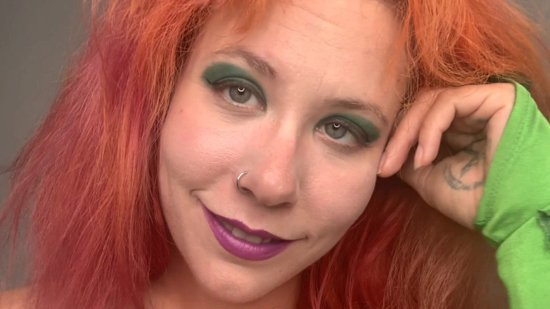 Deanna deadly: Poison Ivy pega pov robin provoca e termina com beijos