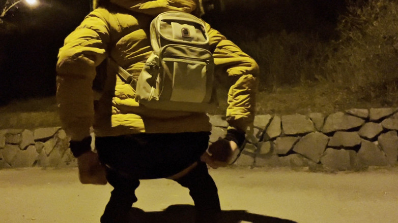 Zhenya Sissy: Lelaki Pondan di Tempat Awam