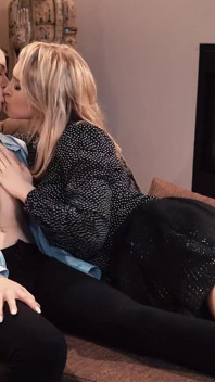 Girlsway - epica sfida ruota con tre lesbiche Riley Star, Kyler Quinn e Hazel grace